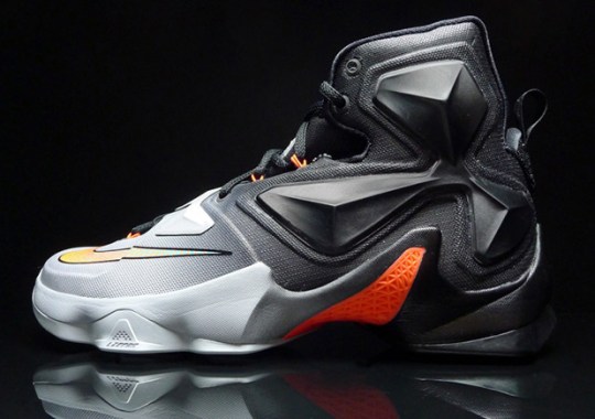 Nike Drops This LeBron 13 “On Court” Overseas