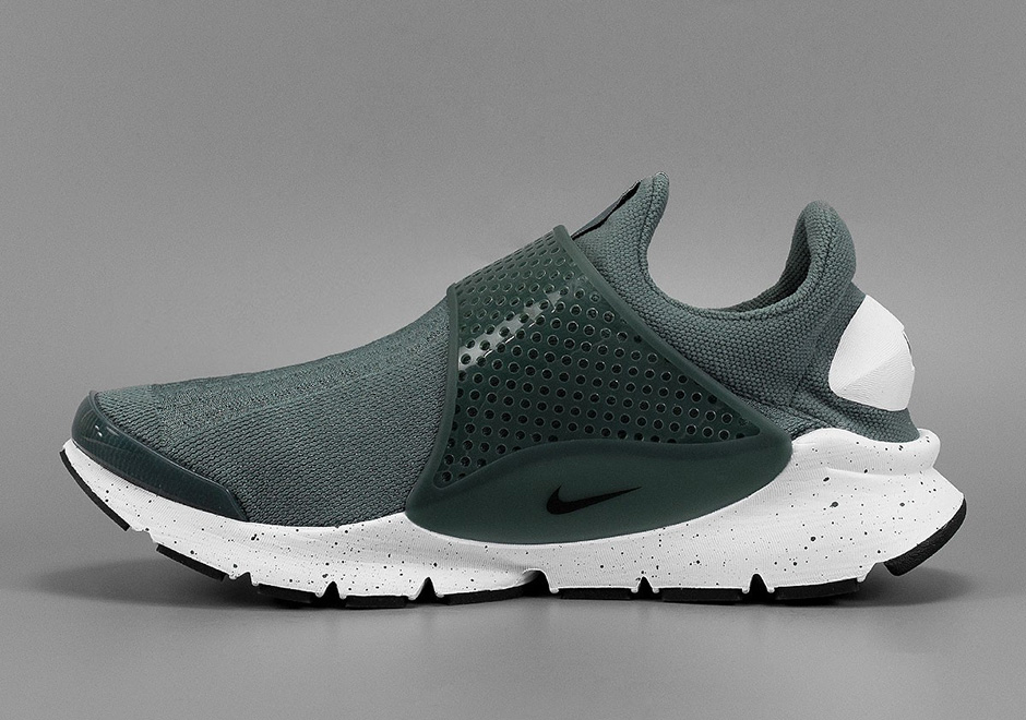 sock dart green