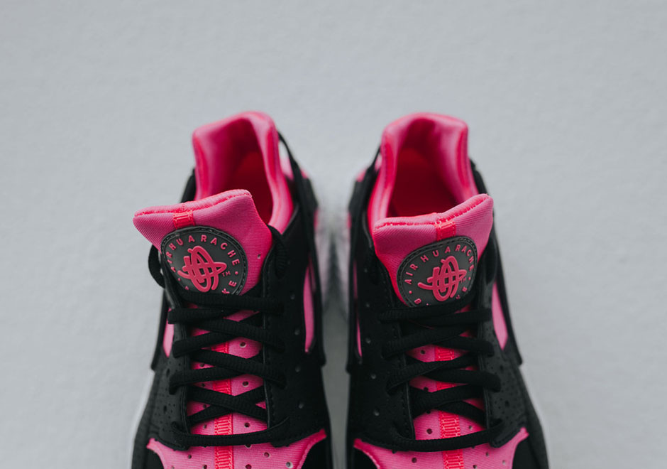 Nike Wmns Air Huarache Black Pink Blast 4