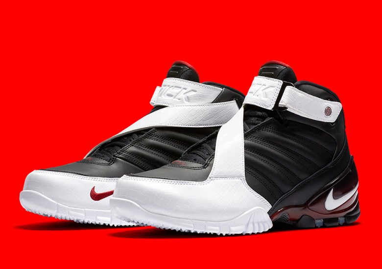 Mike Vick’s Third Nike Signature Shoe Just Returned In Stores