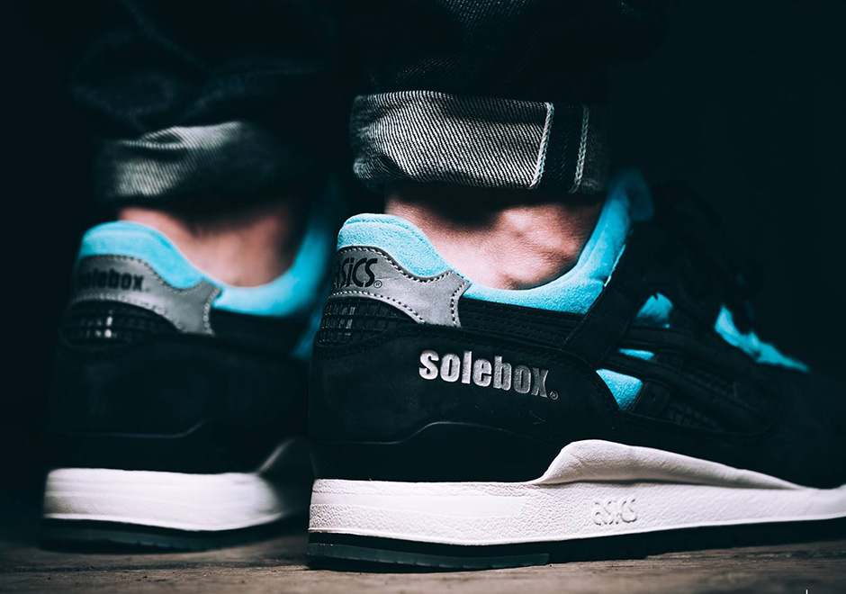 Solebox And ASICS Finally Release The "Blue Carpenter Bee"