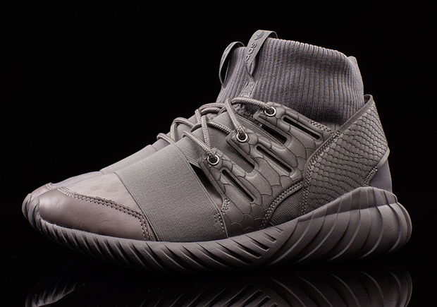 adidas Originals Releases “Fashion Week Pack” With Reflective Snake Uppers