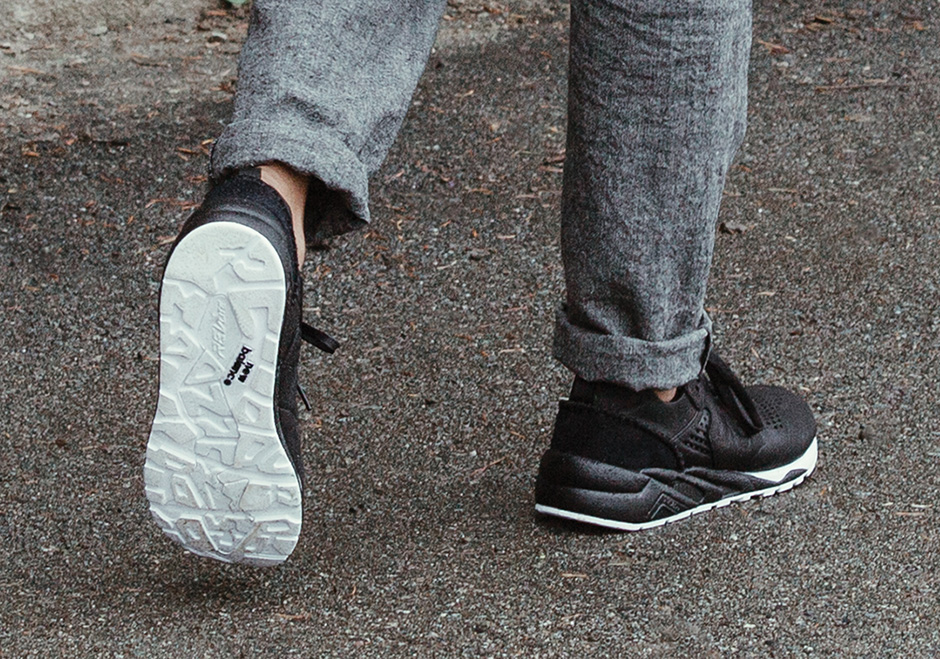 Wings+Horns New Balance 580 Deconstructed | SneakerNews.com