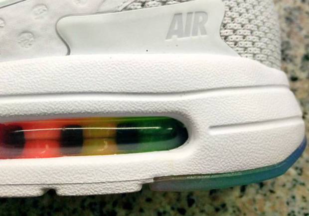 First Look at the Nike Air Max Zero "Be True"