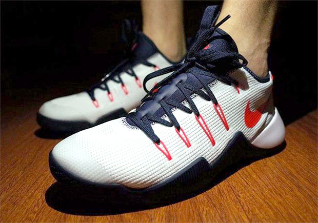 The Low-cut Nike Hypershift Basketball 