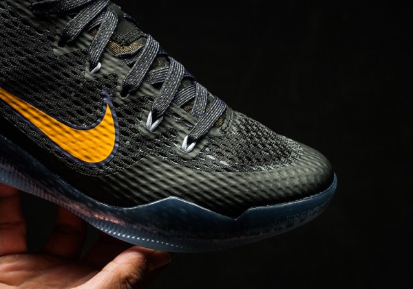 Kobe 11 EM 