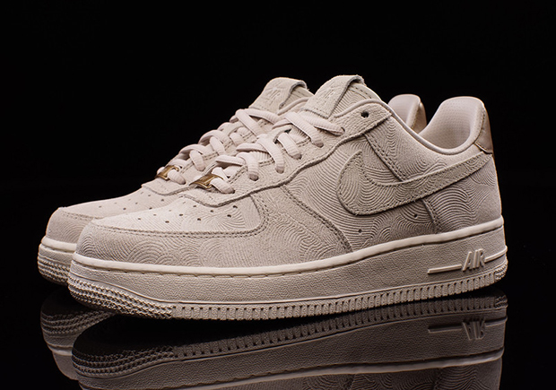 Nike Creates Two Premium Suede Options Of The Air Force 1 For Women