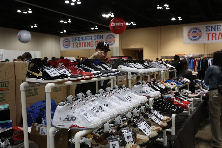 Chi! Here's a look at some exclusive goods coming to @sneakercon Chicago.  Two day event. Be ready! 💨