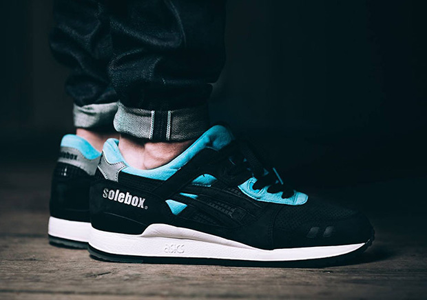 solebox-asics-carpenter-bees-rtw