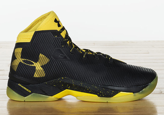 Steph Curry Under Armour Bump In The Road 01