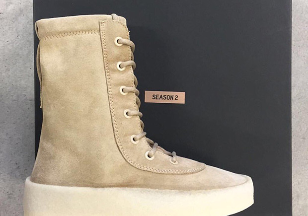 En realidad Consentimiento personal Kanye West's YEEZY Season 2 Boots Don't Have Any Boost - SneakerNews.com