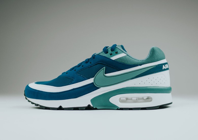 Mes Bocadillo Folleto Nike Air Max BW Marina Blue Green Jade Retro | SneakerNews.com