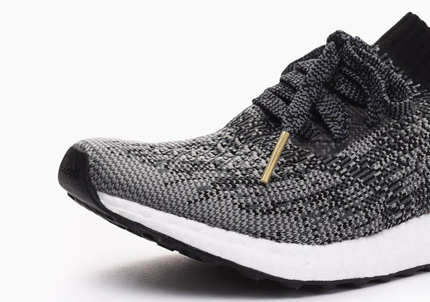 adidas-ultra-boost-uncaged-womens-black-black-white-4
