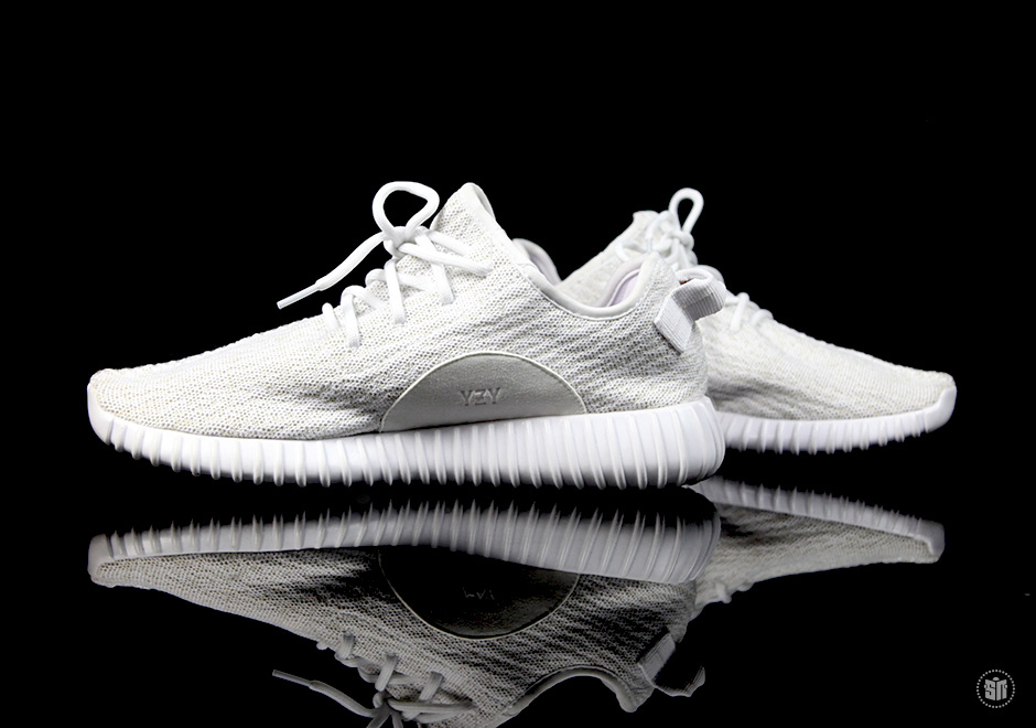 white yeezy 350 v1