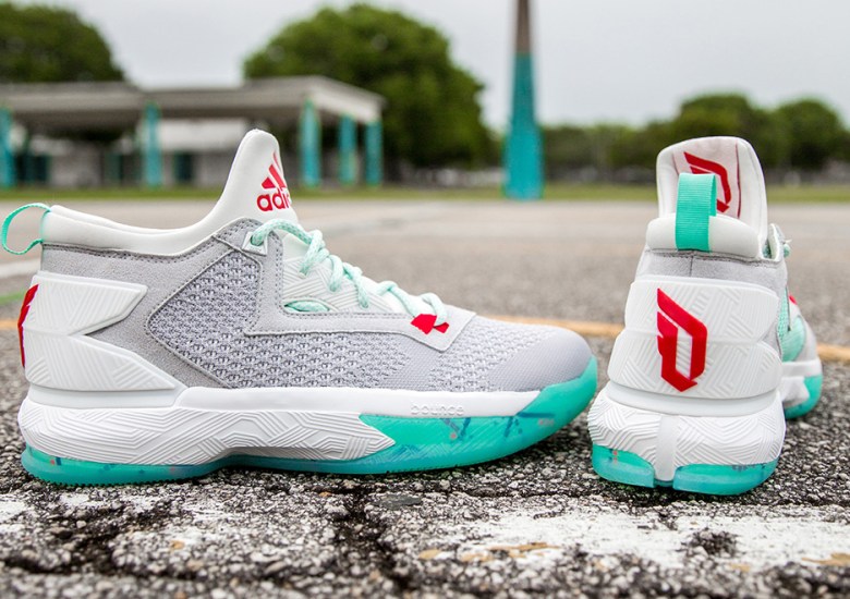 The adidas D Lillard 2 Brings Back the “PDX Carpet” Motif