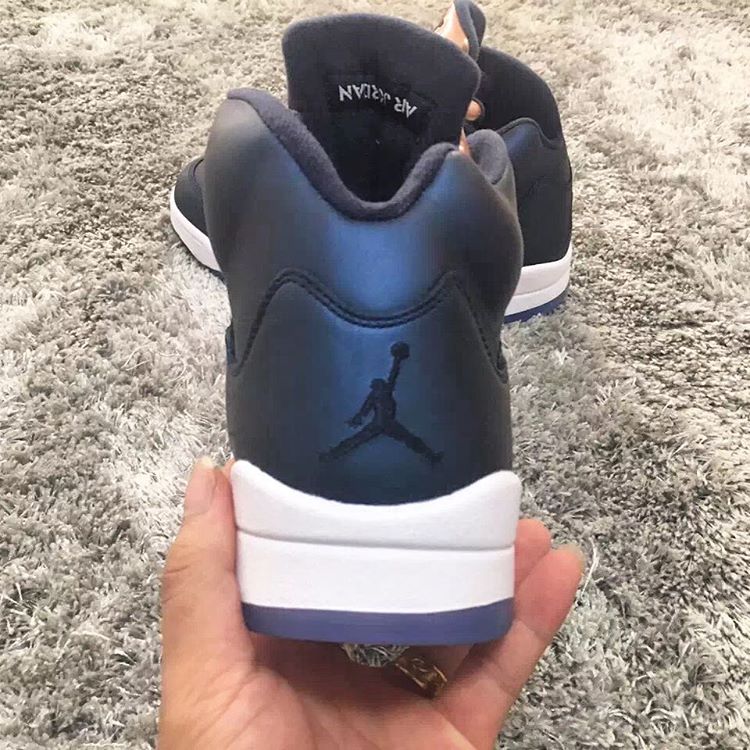 Air Jordan 5 Bronze Tongue Details 05