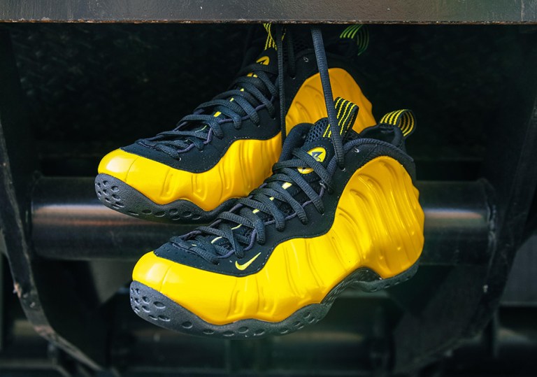 foamposite-one-black-optic- 