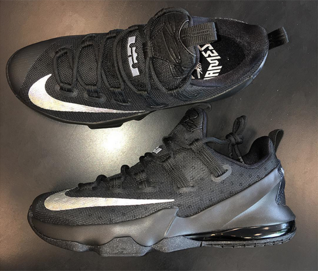 romano Sucio Sentido táctil Nike LeBron 13 Low Black Silver | SneakerNews.com