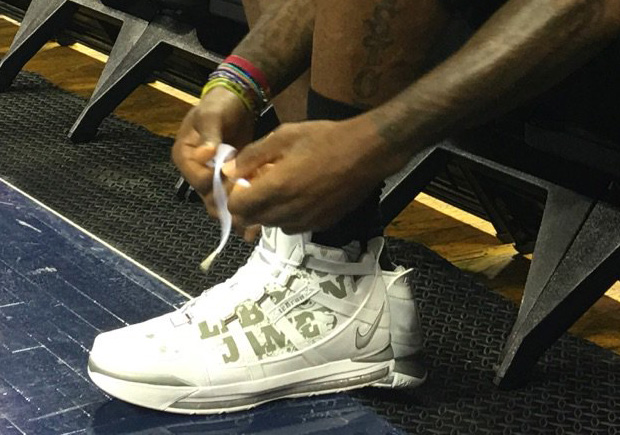 LeBron James Laces Up Yet Another Older Nike LeBron Model For Finals Practice