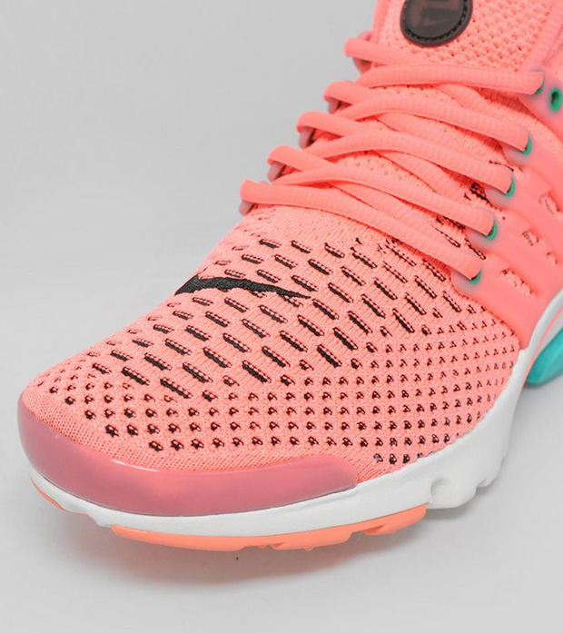 Presto Flyknit Takes On Colors -
