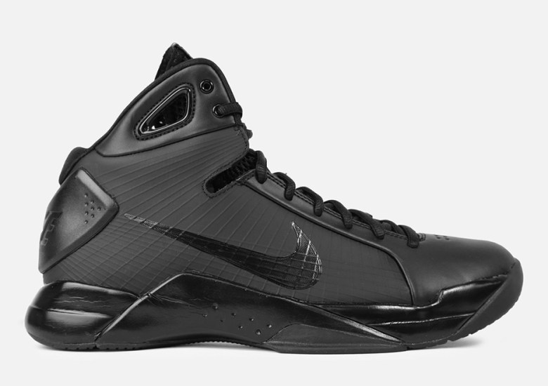 The Nike Hyperdunk “Triple Black” Is Now Available