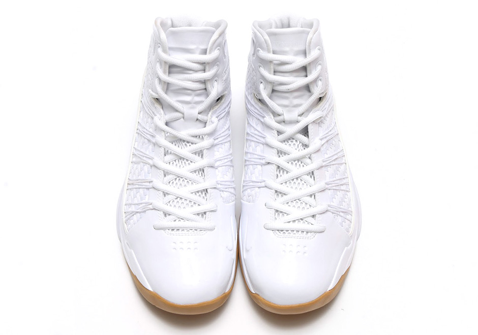 Nike Hyperdunk Lux Summer 2016 | SneakerNews.com