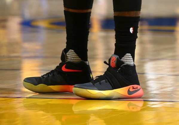 Nike Kyrie 2 