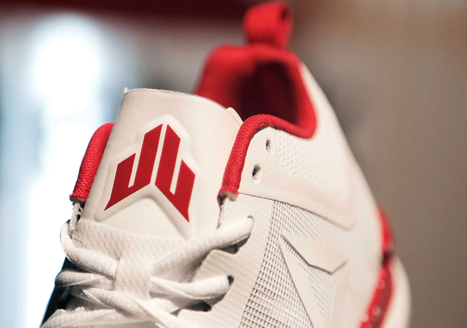 Cardinals' J.J. Watt, Reebok Unveil 'JJ IV Valor' Sneaker Honoring