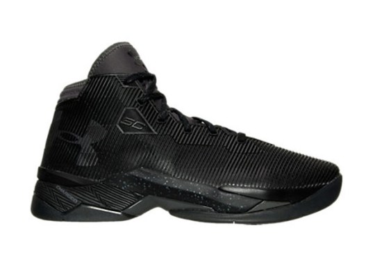 Under Armour Releases A “Triple Black” Curry 2.5
