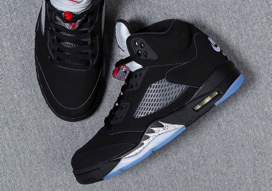 Air Jordan 5 Black Metallic OG Detailed Photos | SneakerNews.com