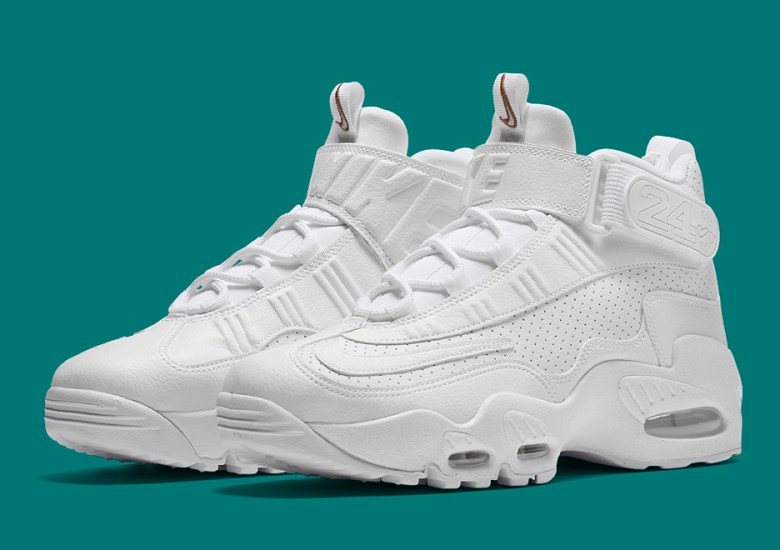 Nike Celebrates Griffey’s Hall Of Fame Induction With “InductKid” Air Griffey Max 1
