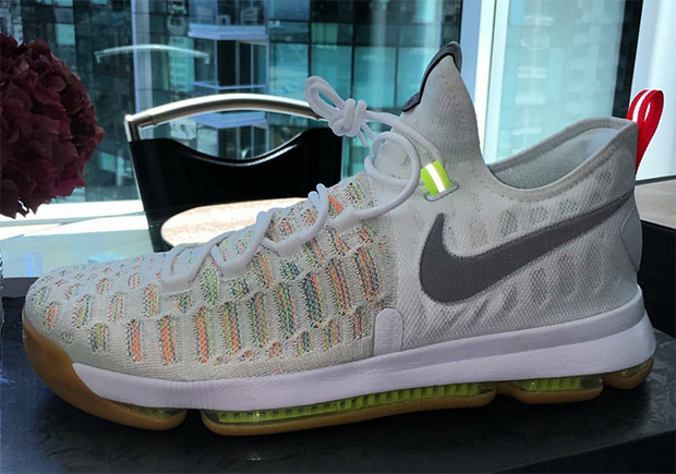 Nike SF “Golden Air” Releases A Multi-Color KD 9