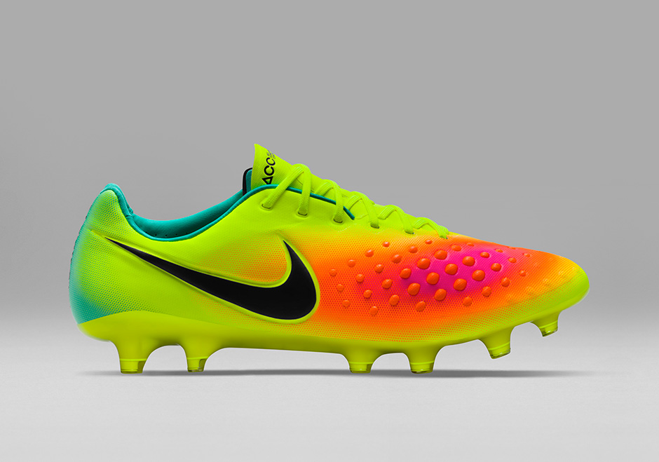 Tardy Tech - Nike Changes Football Boots Forever with New Magista