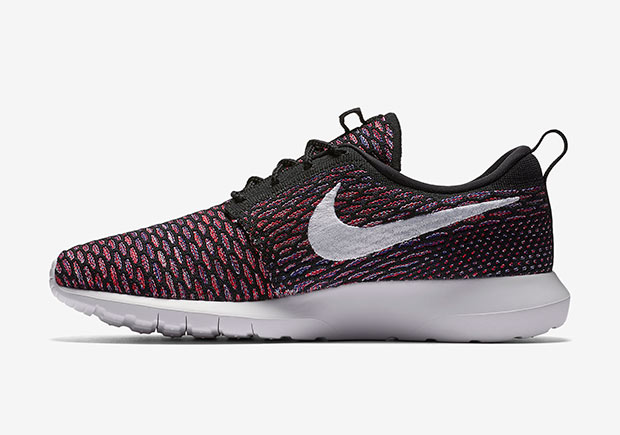 NIke Roshe Flyknit 677243-016 | SneakerNews.com