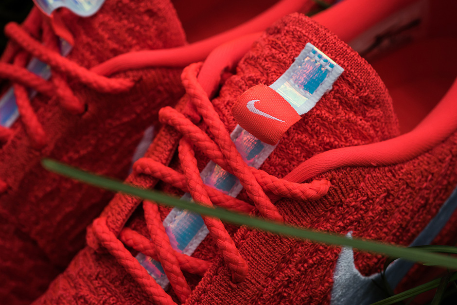 Nike Roshe Run Flyknit Bright Crimson 03
