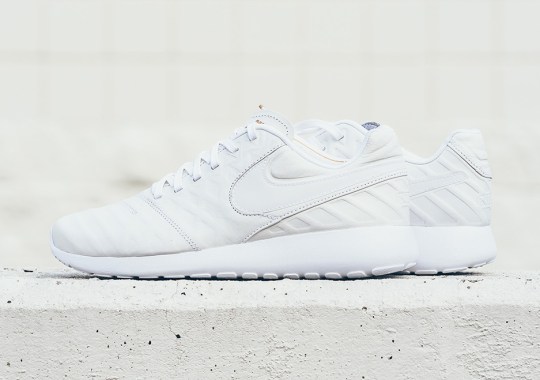 “Triple White” Appears On Nike’s Latest Version Of The Roshe