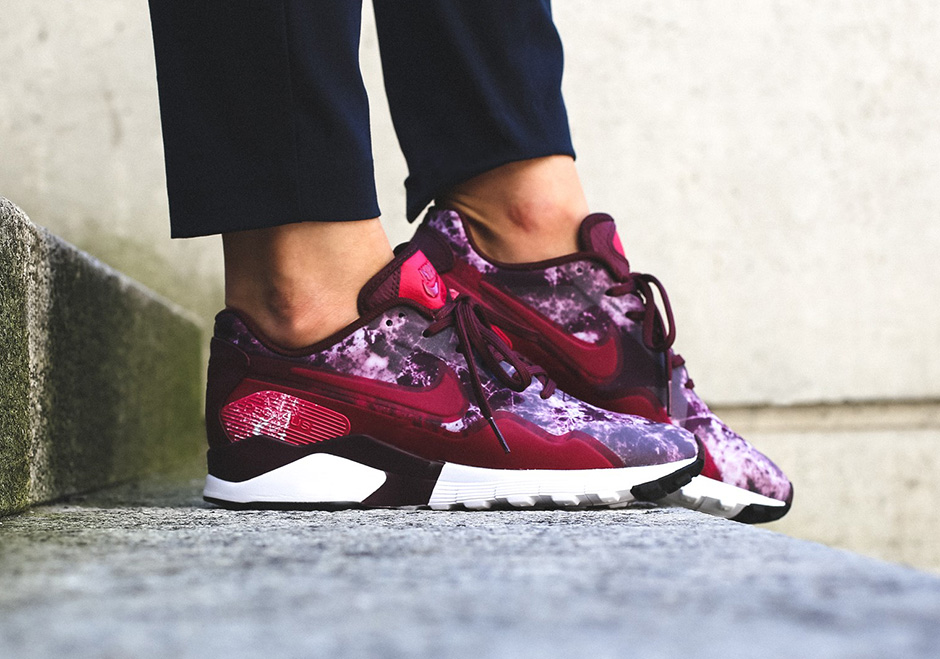 Nike Zoom Pegasus 92 WMNS Night Maroon | Sneakernews.com