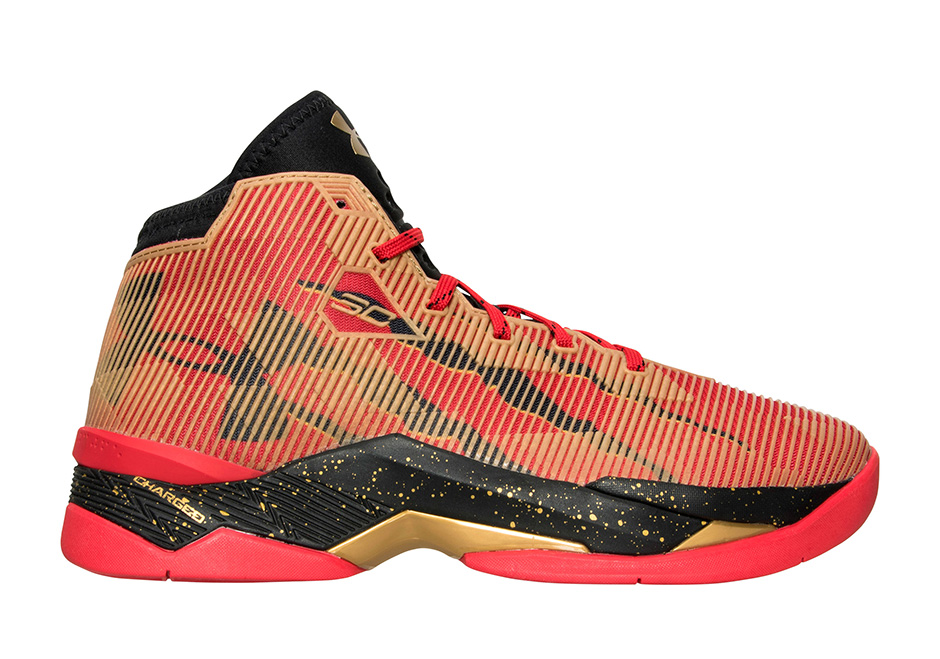 Ua Curry 2 5 Red Black Gold 02