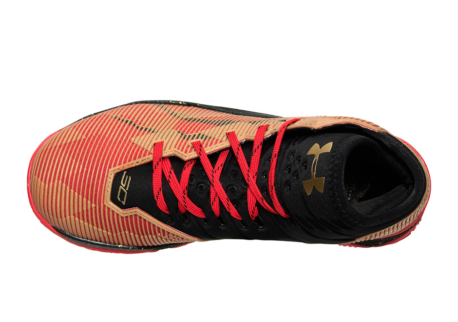 Ua Curry 2 5 Red Black Gold 04