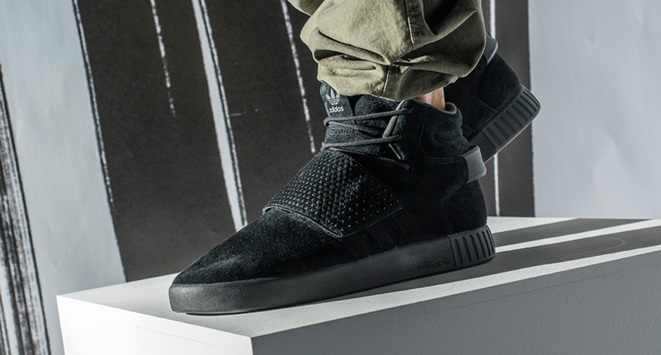 adidas tubular invader strap black on feet