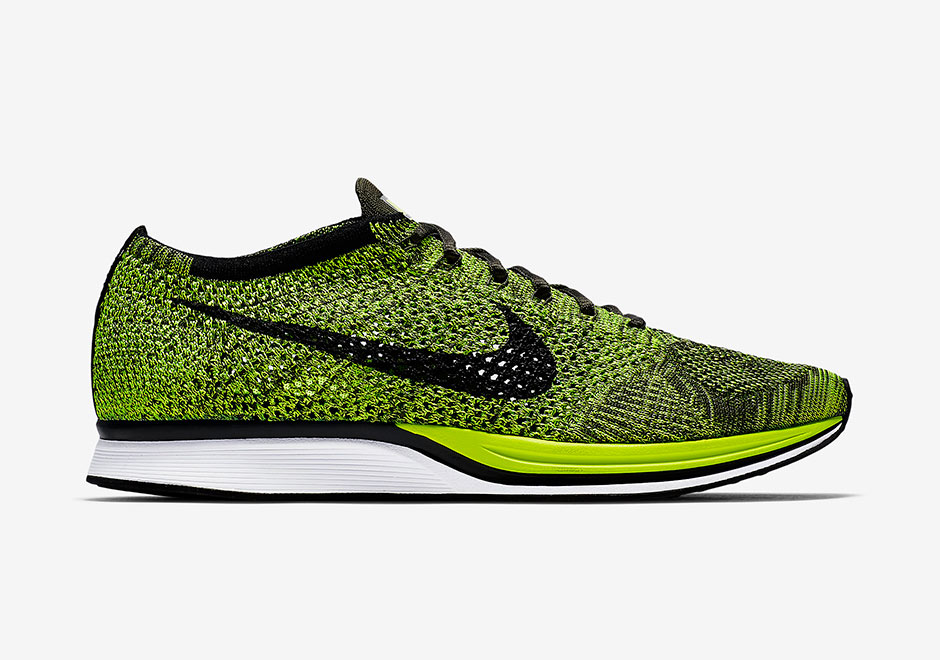 Nike-Flyknit-racer-526628-731-volt-black-2