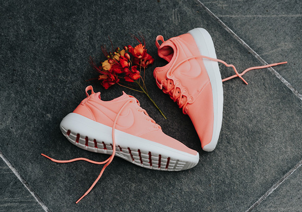 Nike Roshe Two “Atomic Pink”