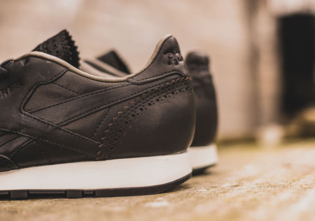 reebok classic leather lux sneakers
