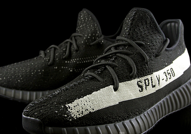 achterlijk persoon Symmetrie Isolator Another Look At The adidas Yeezy SPLY Boost 350 v2 - SneakerNews.com