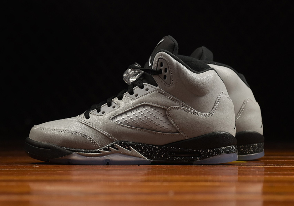 Air Jordan 5 Wolf Grey Kids Release | SneakerNews.com