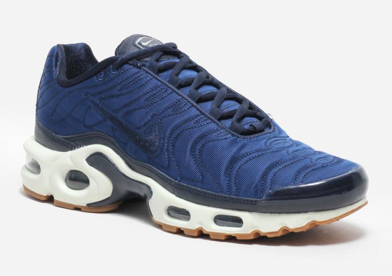 Nike Air Max Plus “Satin Pack” Extends To Blue