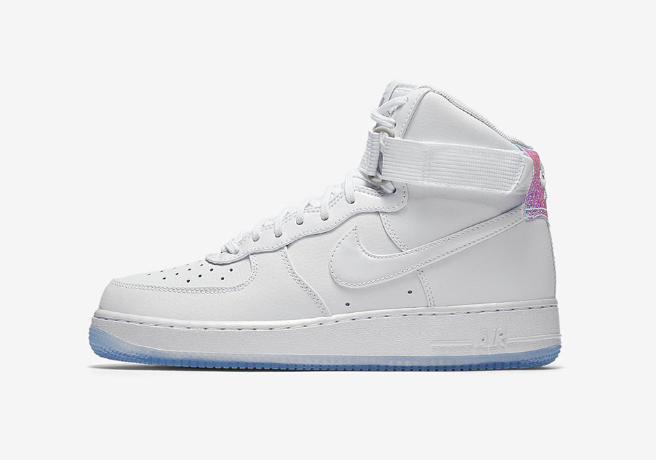 Nike Wmns Air Force 1 Iridescent White 8