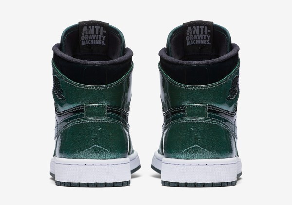 Air Jordan 1 Grove Green 332550-300 | SneakerNews.com