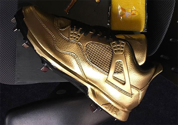 Gio Gonzalez Reveals Gold Air Jordan 4 Cleats For Child Cancer Awareness Day