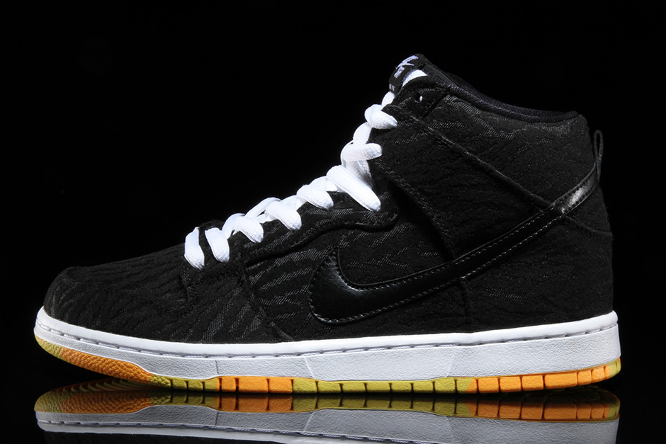 Nike SB Drops Another Skunk Dunk High - SneakerNews.com